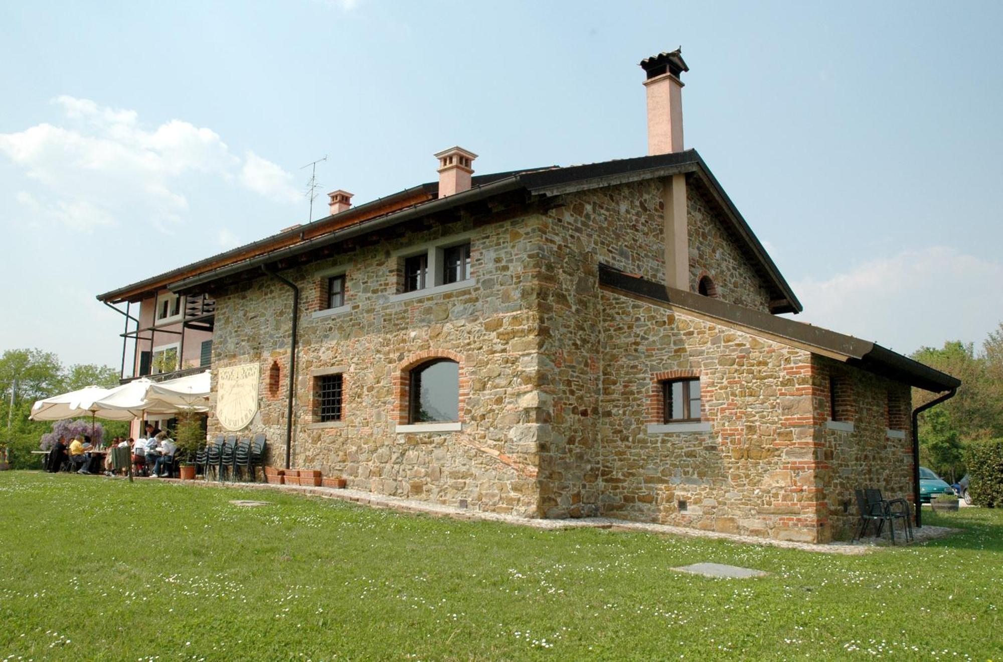 Agriturismo Scacciapensieri Buttrio 外观 照片